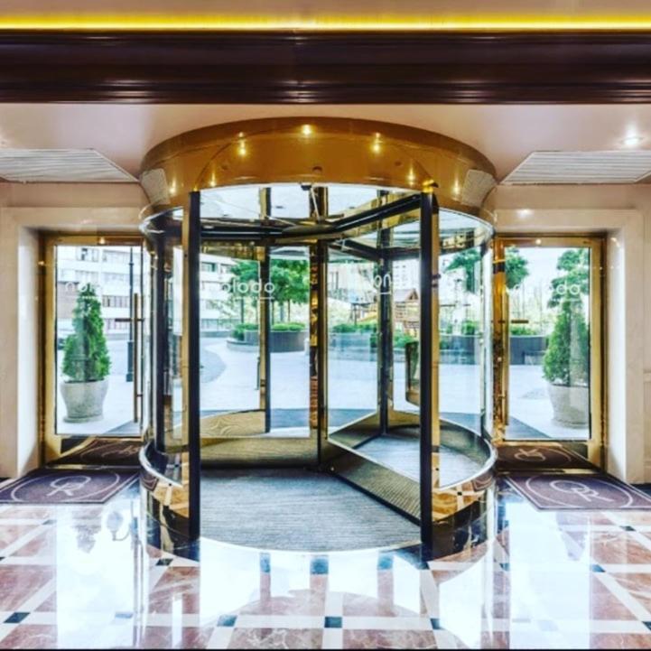 Vip 2 Rooms 75M2 Center Of Obolon Near River Side Kyiv Exterior photo