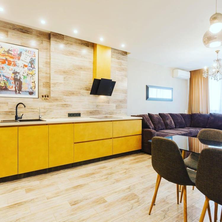 Vip 2 Rooms 75M2 Center Of Obolon Near River Side Kyiv Exterior photo